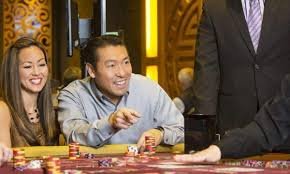 mana777 live-dealer studio with professional croupier at roulette table